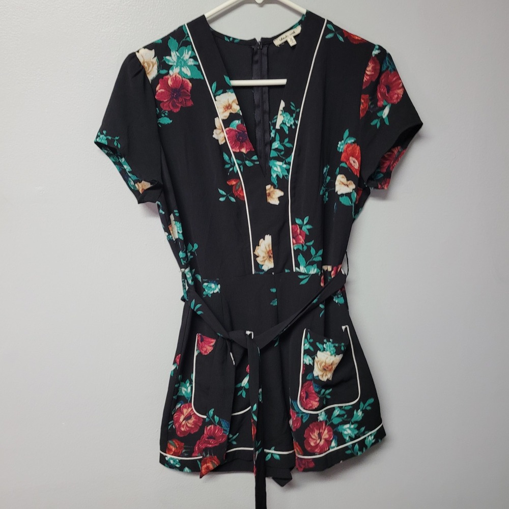 Bleuh Ciel Black Floral V Neck Short Sleeve Romper Belted Pockets Size M